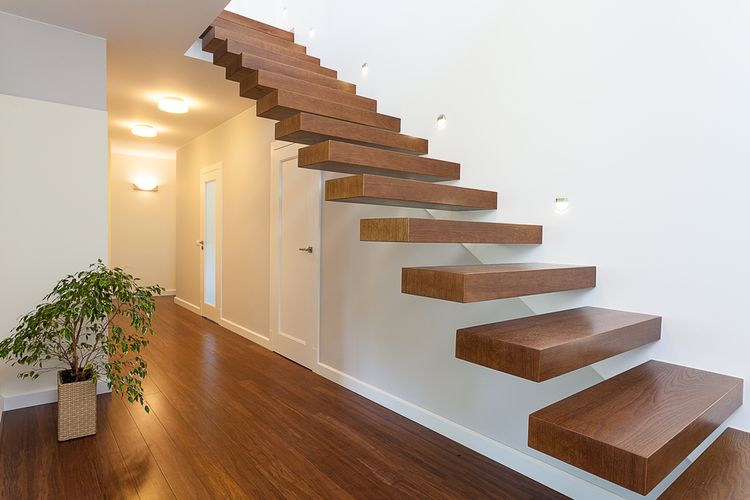 Dřevěné schodiště jako součást designu domu