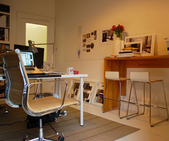 Kancelářská židle z ekokůže