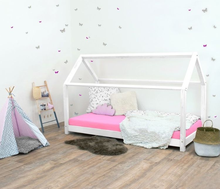 Dětská postel ze smrkového dřeva