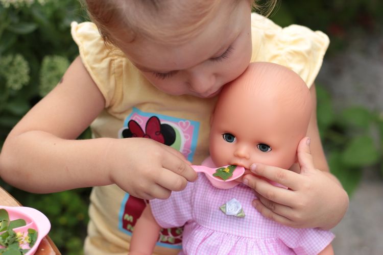 Mluvící panenka pro 2 a 3 roční holčička