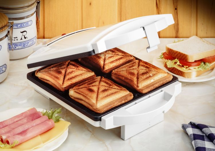 Jak vybrat toastovač na 4 sendviče?