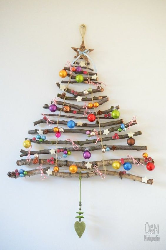 Vánoční stromek na stěně
