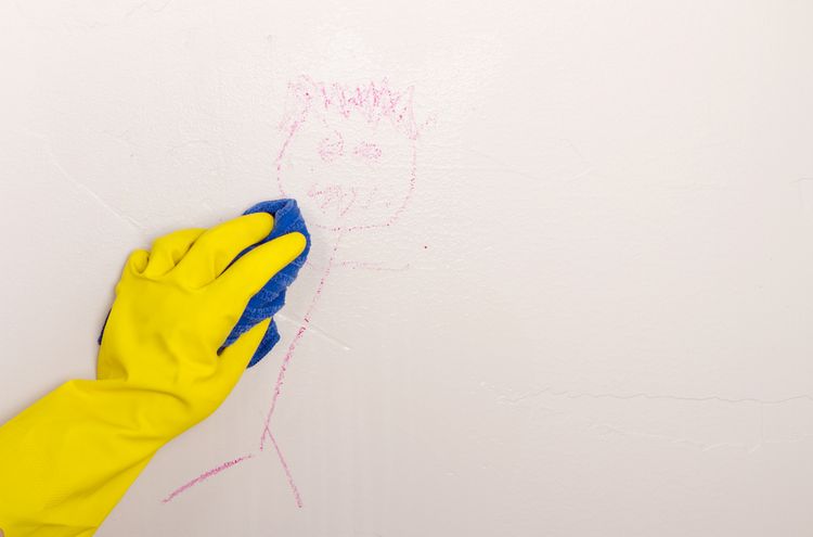 Jak vyčistit fleky na zdi