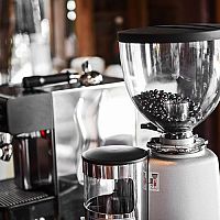 Nejlepší mlýnky na kávu: Recenze a test poradí, jak si vybrat