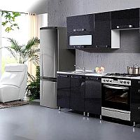 Lesklé černé kuchyně do moderní domácnosti 