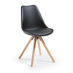 Černá jídelní židle s dřevěnými nohami loomi.design