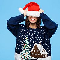 Vánoční svetry musíš milovat. Jsou krásně kýčovité!!
