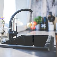 Jak šetřit vodu v domácnosti! Kolik vody spotřebuje pračka?