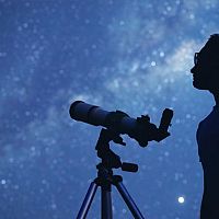 Jaký hvězdářský dalekohled pro děti a začátečníky – jak vybrat, jak používat, cena