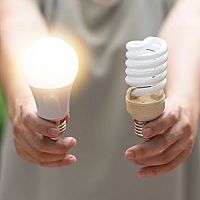Jak vybrat žárovku – LED, kompaktní nebo halogenovou?