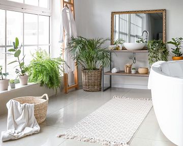Jaký koberec do koupelny – velký protiskluzový pěnový, plastový či kamenný koberec?