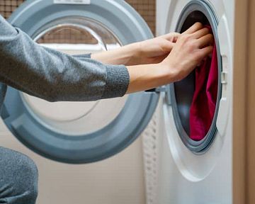 Parní praní – výhody, nevýhody, zkušenosti, diskuze. Parní pračky nabízí Bosch, AEG, Electrolux i Beko